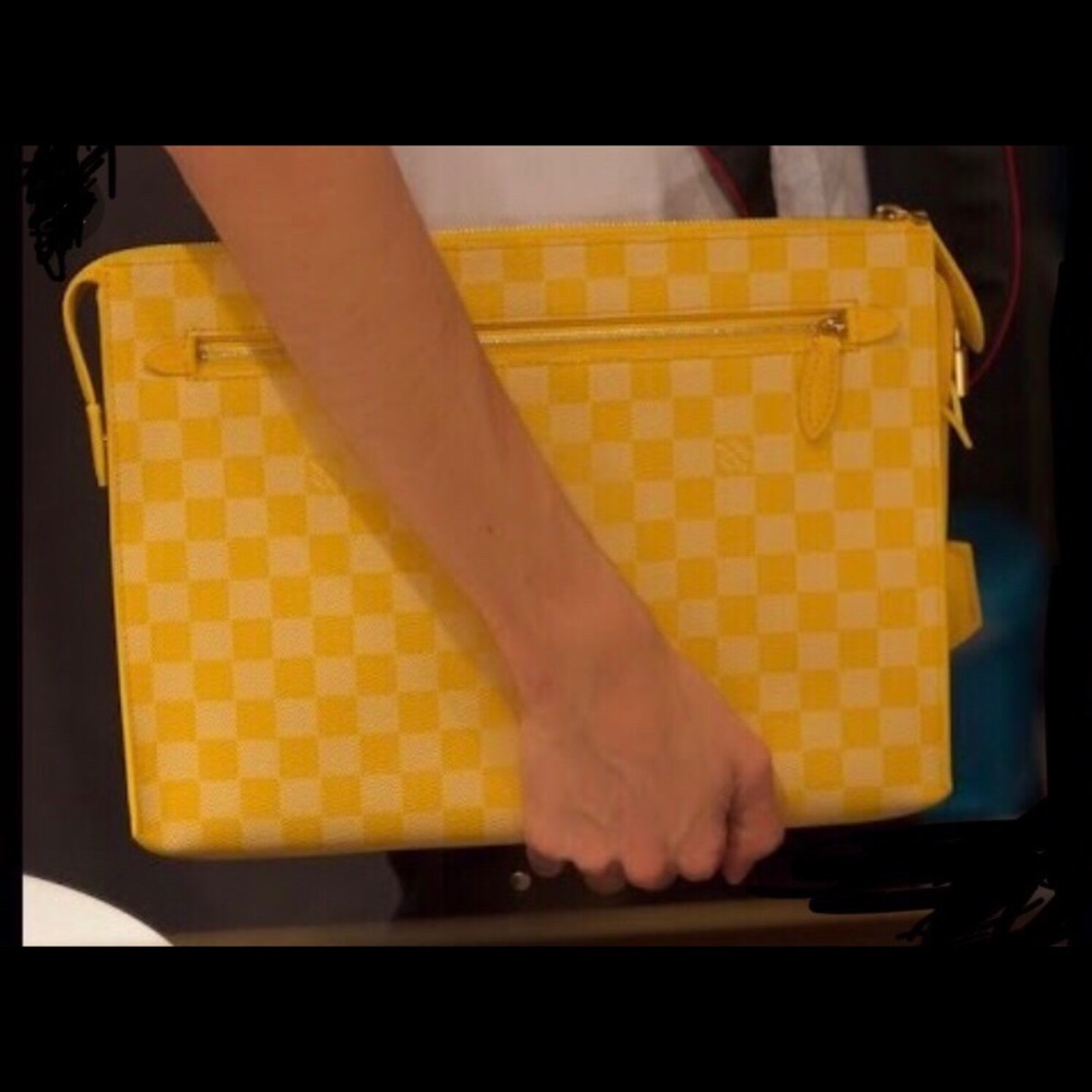 SOLD -Auth Limited edition Louis Vuitton Clutch - Picture 2 of 8